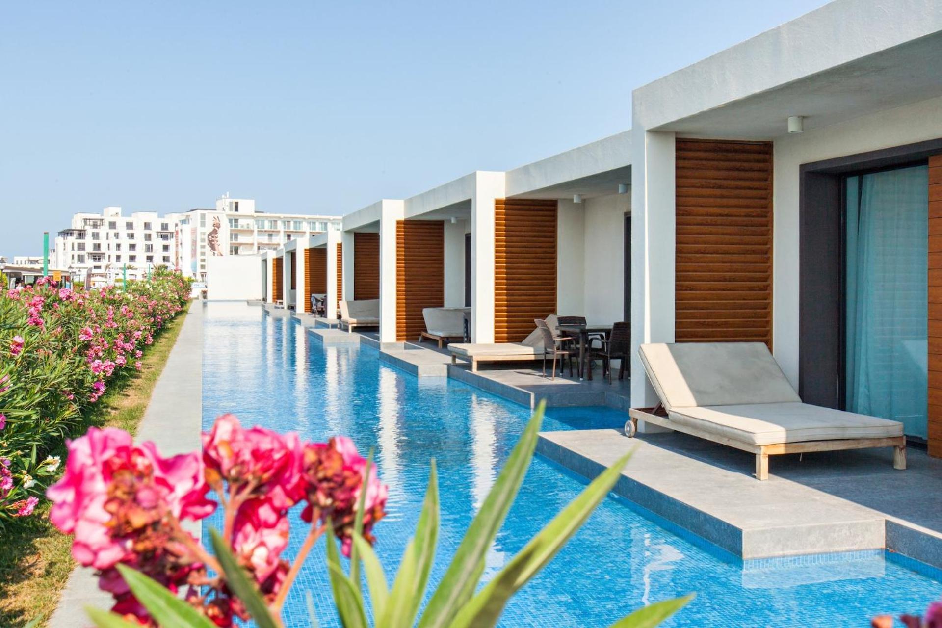 Sea Breeze Resort 나르다란 외부 사진