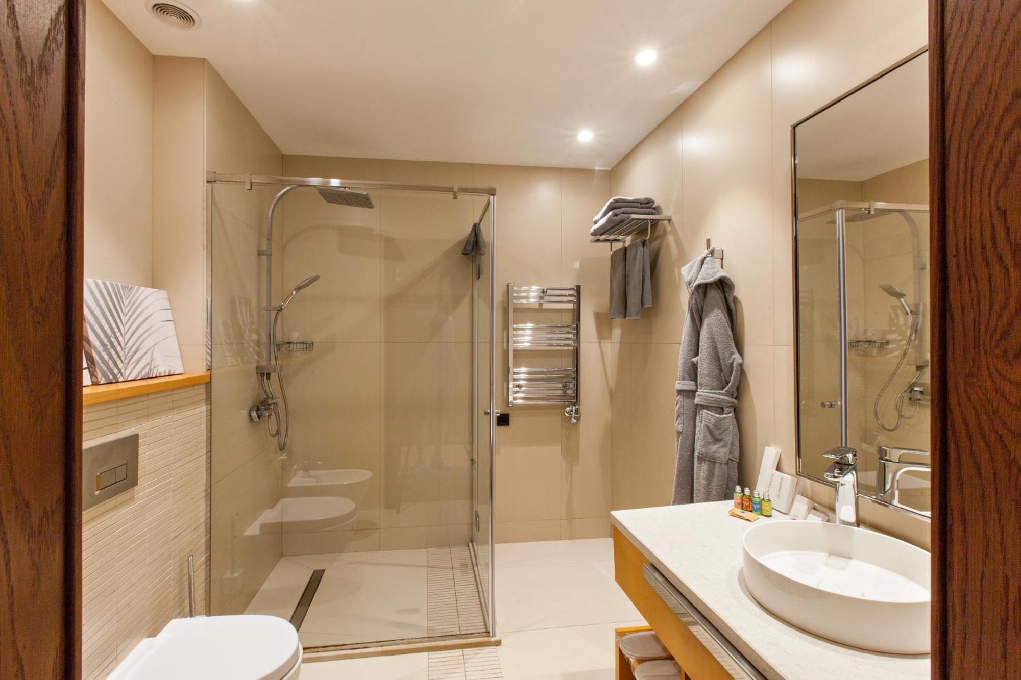 Sea Breeze Resort 나르다란 외부 사진