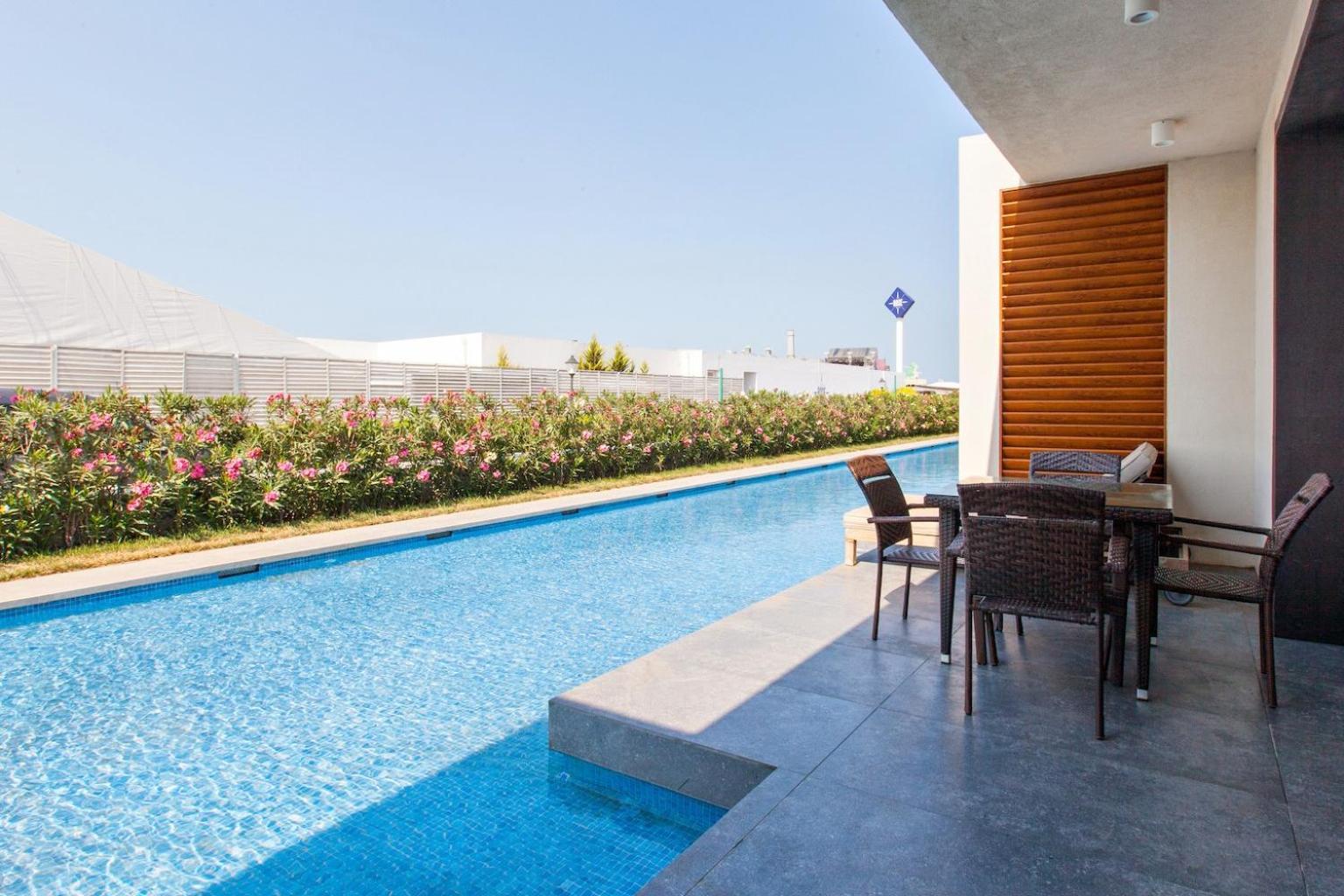 Sea Breeze Resort 나르다란 외부 사진